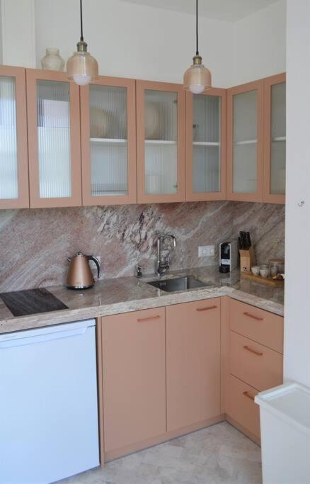 Luxury Apartment With A Balcony And View In Riga Old Town Exterior photo