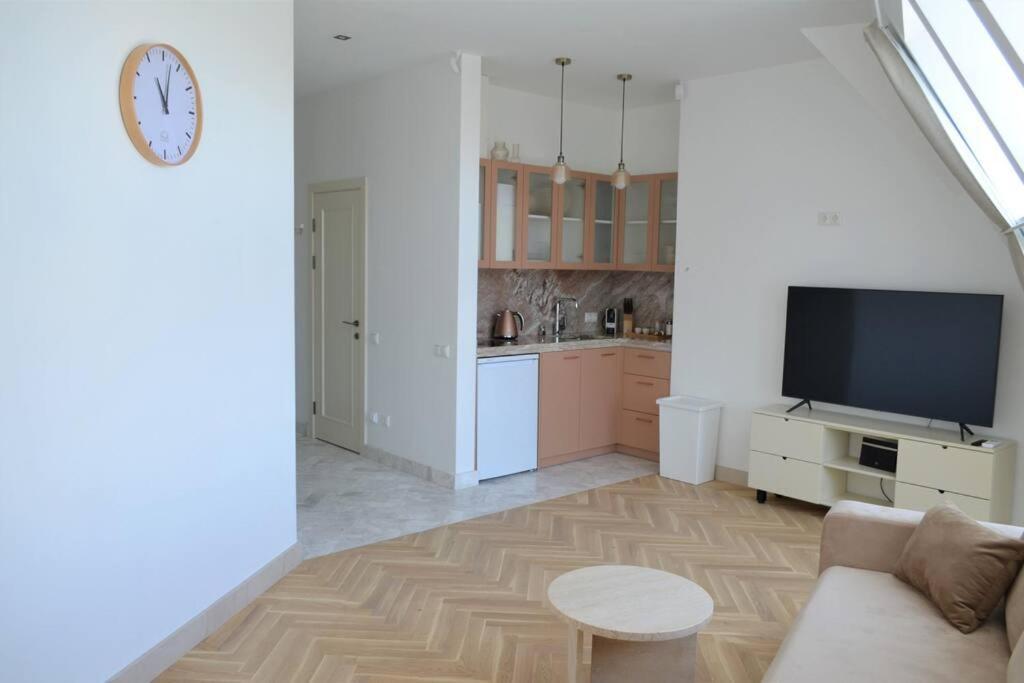 Luxury Apartment With A Balcony And View In Riga Old Town Exterior photo