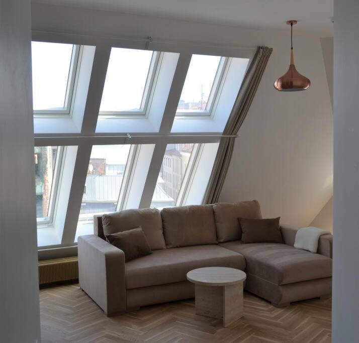 Luxury Apartment With A Balcony And View In Riga Old Town Exterior photo